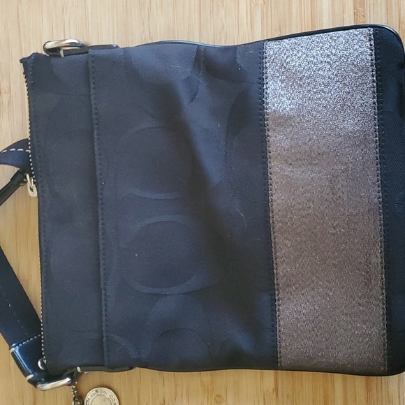 Coach Vintage crossbody - Picture 2 of 5